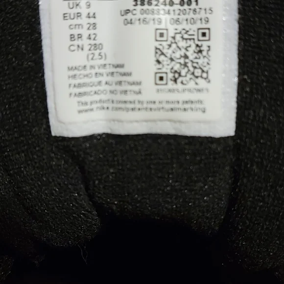 Nike Mens Sneakers.. Size 10. Leather..Black with white swoosh - Picture 8 of 8